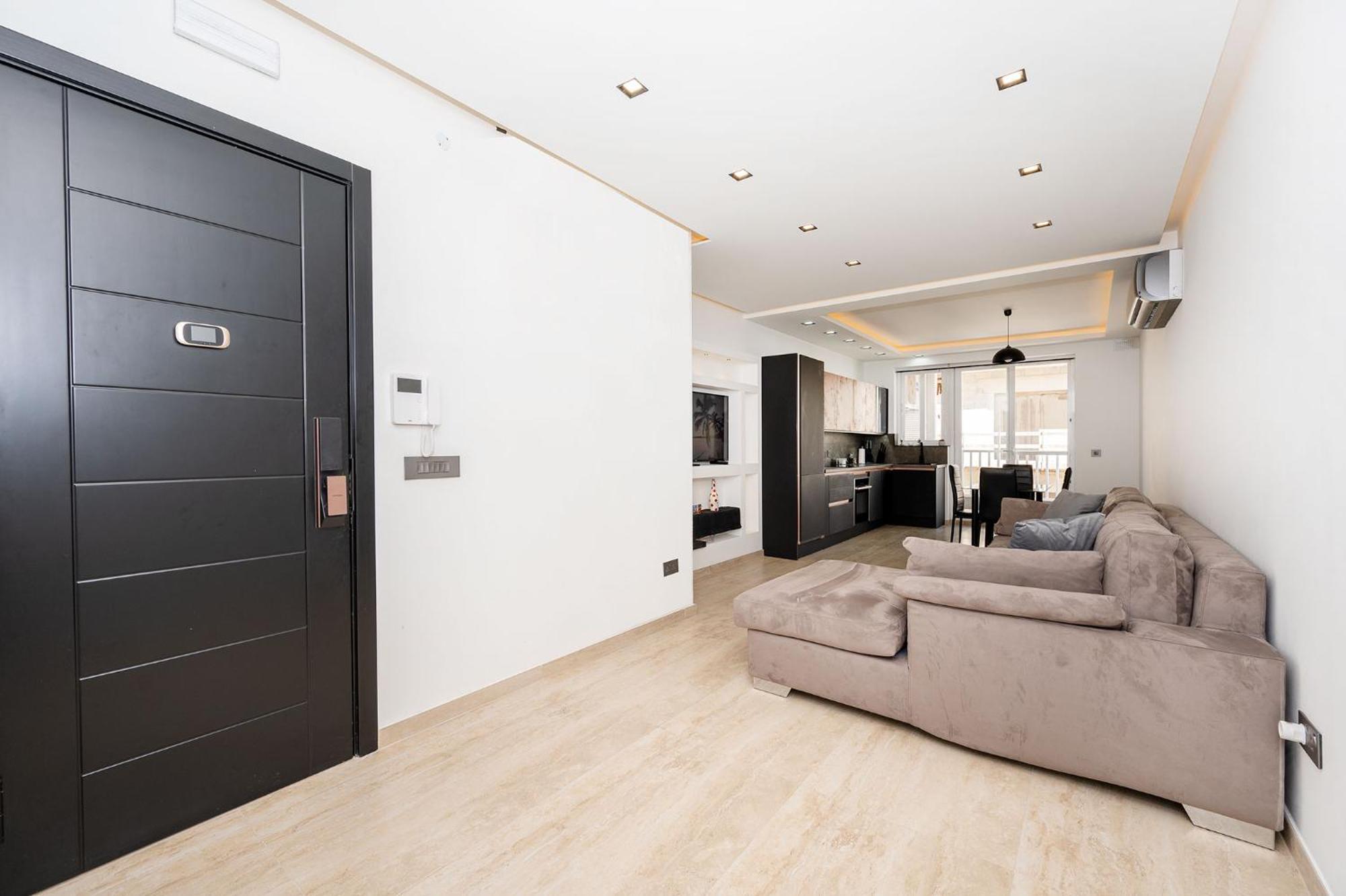Modern 2 Bedroomed Apartment In Gzira Екстериор снимка